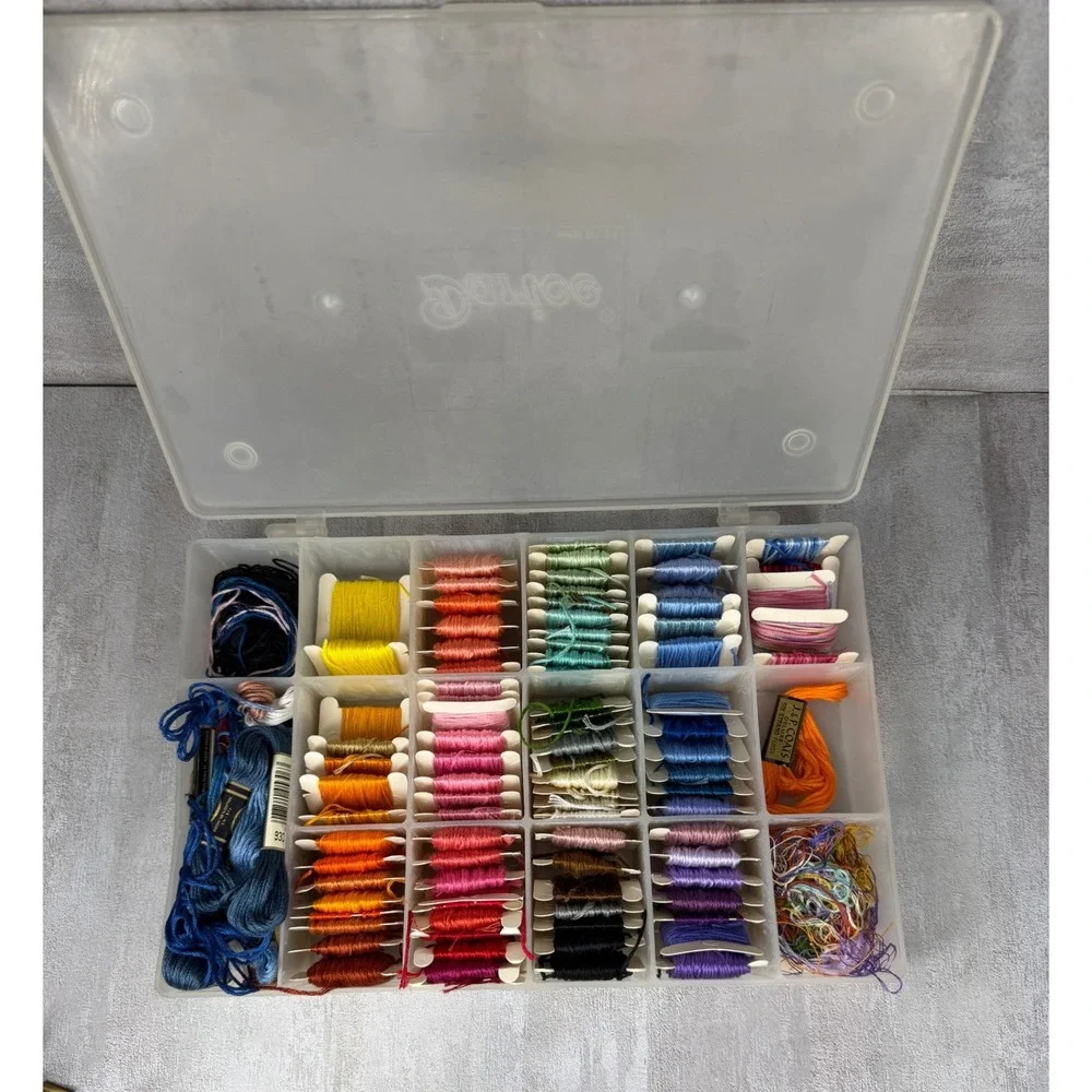 Vintage Darice Embroidery Floss Lot Storage Case DMC JP Assorted Colors Bobbins